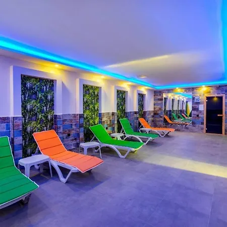 Daire Luxury Vacation Home,3R ,With Free Netflix, Wifi, Near Beach & Spa! *