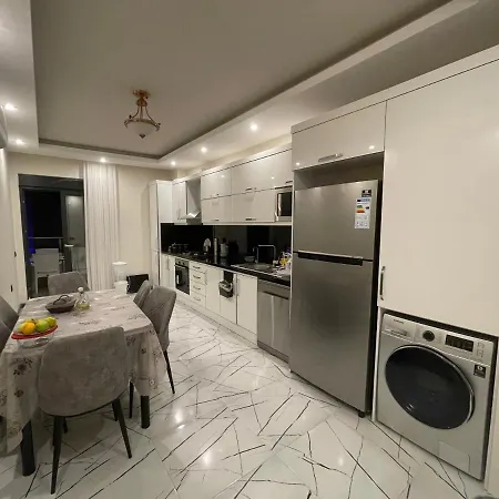Appartement Luxury Vacation Home,3R ,With Free Netflix, Wifi, Near Beach & Spa! *
