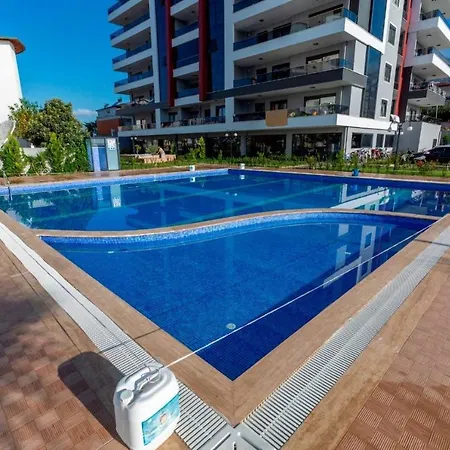 Luxury Vacation Home,3R ,With Free Netflix, Wifi, Near Beach & Spa! *