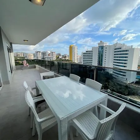 Luxury Vacation Home,3R ,With Free Netflix, Wifi, Near Beach & Spa! * Alanya